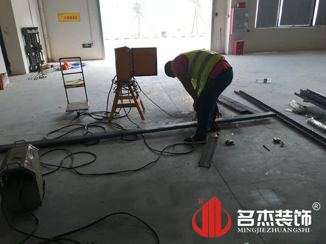 辦公區(qū)域裝修設計
